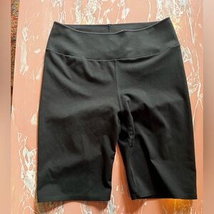 Uniqlo Airism Bike Shorts
